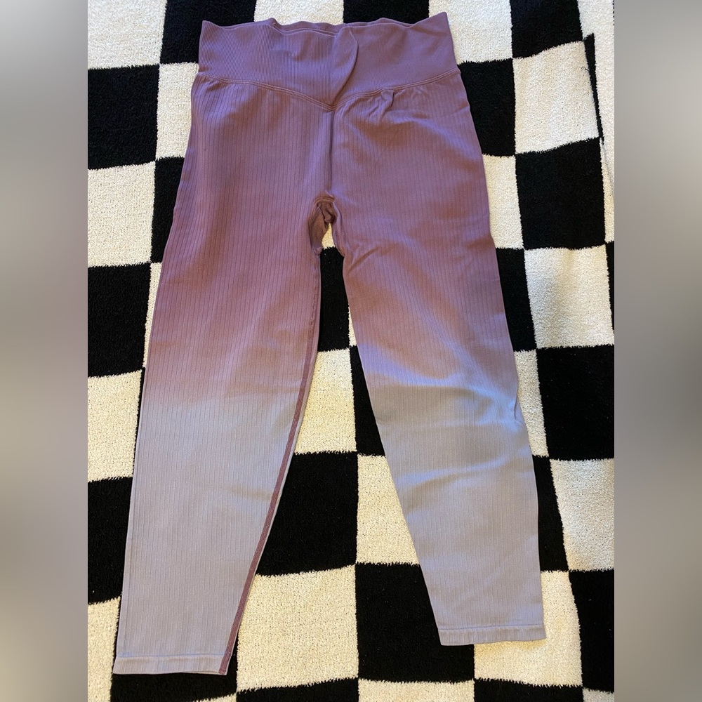 Pink ombré ribbed leggings